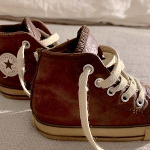 Vintage Toddler Boys Hi Top Converse Sz. 6
